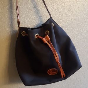 EUC..💕 Dooney & Bourke
